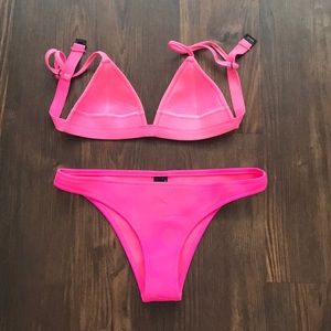 Neon pink Triangl Bikini